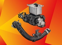 Das hitzebeständige Polyamid Ultramid® Endure von BASF wird jetzt auch in zwei neuen Motoranwendungen im 2017er Alfa Romeo Giulia eingesetzt, und zwar im Ladeluftverteiler mit integriertem Ladeluftkühler sowie im Ladeluftrohr auf der heißen Seite des Kühlers. Da die Temperaturen unter der Motorhaube steigen, können Automobilhersteller mit Ultramid® Endure, das bis 220°C wärmealterungsbeständig ist, Motoren verkleinern und turbo-aufladen, ohne bei der Leistung Kompromisse zu machen. Die verschiedenen Ultramid® Endure-Typen lassen sich gut verarbeiten, zeigen eine hervorragende Schweißnahtfestigkeit und sind global verfügbar.
BASF is introducing its heat-resistant polyamide Ultramid® Endure in two new powertrain applications on the 2017 Alfa Romeo Giulia: the air intake manifold with integrated charge air cooler and the hot-side turbo duct. As heat under the hood increases, Ultramid® Endure with its high heat-aging resistance up to 220°C enables automakers to achieve engine downsizing and turbocharging without sacrificing performance. The Ultramid® Endure grades offer good processability, excellent weld line strength and are available globally. Das hitzebeständige Polyamid Ultramid® Endure von BASF wird jetzt auch in zwei neuen Motoranwendungen im 2017er Alfa Romeo Giulia eingesetzt, und zwar im Ladeluftverteiler mit integriertem Ladeluftkühler sowie im Ladeluftrohr auf der heißen Seite des Kühlers. Da die Temperaturen unter der Motorhaube steigen, können Automobilhersteller mit Ultramid® Endure, das bis 220°C wärmealterungsbeständig ist, Motoren verkleinern und turbo-aufladen, ohne bei der Leistung Kompromisse zu machen. Die verschiedenen Ultramid® Endure-Typen lassen sich gut verarbeiten, zeigen eine hervorragende Schweißnahtfestigkeit und sind global verfügbar.
BASF is introducing its heat-resistant polyamide Ultramid® Endure in two new powertrain applications on the 2017 Alfa Romeo Giulia: the air intake manifold with integrated charge air cooler and the hot-side turbo duct. As heat under the hood increases, Ultramid® Endure with its high heat-aging resistance up to 220°C enables automakers to achieve engine downsizing and turbocharging without sacrificing performance. The Ultramid® Endure grades offer good processability, excellent weld line strength and are available globally.