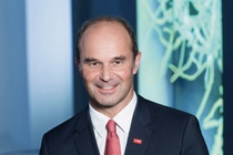 Dr. Martin Brudermüller,
Stellvertretender Vorstandsvorsitzender: Petrochemicals; Monomers; Intermediates; Process Research & Chemical Engineering; Innovation Management; Digitalization in Research & Development; Corporate Technology & Operational Excellence; BASF New Business
Abdruck honorarfrei. Copyright by BASF.
Dr. Martin Brudermüller,
Vice Chairman of the Board of Executive Directors: Petrochemicals; Monomers; Intermediates; Process Research & Chemical Engineering; Innovation Management; Digitalization in Research & Development; Corporate Technology & Operational Excellence; BASF New Business
Print free of charge. Copyright by BASF. Dr. Martin Brudermüller,
Stellvertretender Vorstandsvorsitzender: Petrochemicals; Monomers; Intermediates; Process Research & Chemical Engineering; Innovation Management; Digitalization in Research & Development; Corporate Technology & Operational Excellence; BASF New Business
Abdruck honorarfrei. Copyright by BASF.
Dr. Martin Brudermüller,
Vice Chairman of the Board of Executive Directors: Petrochemicals; Monomers; Intermediates; Process Research & Chemical Engineering; Innovation Management; Digitalization in Research & Development; Corporate Technology & Operational Excellence; BASF New Business
Print free of charge. Copyright by BASF.