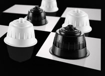 Nur drei Jahre nach Einführung des ersten PBT-Typs (Polybutylenterephthalat) für Kaffeekapseln erweitert die BASF ihre Produktlinie von lebensmittelkonformen PBTs um einen in punkto Sauerstoffdurchlässigkeit herausragenden Typ.
Dieses neue Material trägt die Bezeichnung Ultradur® Barrier 
(B 1520 FC). Verschiedene unabhängige Testergebnisse zeigen alle auf: Die OTR-Werte (Sauerstoffdurchlässigkeit) liegen unterhalb der Nachweisbarkeitsgrenze gemäß den Prüfstandards ISO15105-2 / DIN53380-3.

Only three years after introducing the first PBT (polybutylene terephthalate) grade for coffee capsules, BASF expands its product line of food contact grade PBTs with a PBT superior when it comes to oxygen transmission.
This material goes by the name Ultradur® Barrier (B 1520 FC).  Different independent test results have all shown the same: OTR (Oxygen Transmission Rate) values are below the limit of quantitation according to ISO 15105-2/DIN 53380-3 test standards.
