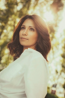 Oligolin™ – ein hydrolysierter Leinsamen-Extrakt – ist der neue Anti-Aging-Wirkstoff der BASF für Hautpflegeprodukte. Die patentierte BASF-Lösung hat nachweislich einen verjüngenden Effekt auf die Haut. Entdeckt wurden die Vorteile von Leinsamen-Oligosacchariden für die Haut von Experten der BASF-Forschung für kosmetische Wirkstoffe und der Universität Reims. Sie fanden heraus, dass Oligosaccharide die Gewebsstruktur der Haut auf einzigartige Weise positiv beeinflussen und dem Alterungsprozess entgegenwirken.
The hydrolyzed linseed extract Oligolin™ is BASF’s new anti-aging active for skincare products. The new patented solution has been proven to have an exceptional rejuvenating effect on the skin. Experts from BASF’s R&D department for bio-actives and Reims University have uncovered the benefits of flax seed oligosaccharides for the skin – that is, their unique capacity to act on tissue structure and prevent skin aging.  Oligolin™ – ein hydrolysierter Leinsamen-Extrakt – ist der neue Anti-Aging-Wirkstoff der BASF für Hautpflegeprodukte. Die patentierte BASF-Lösung hat nachweislich einen verjüngenden Effekt auf die Haut. Entdeckt wurden die Vorteile von Leinsamen-Oligosacchariden für die Haut von Experten der BASF-Forschung für kosmetische Wirkstoffe und der Universität Reims. Sie fanden heraus, dass Oligosaccharide die Gewebsstruktur der Haut auf einzigartige Weise positiv beeinflussen und dem Alterungsprozess entgegenwirken.
The hydrolyzed linseed extract Oligolin™ is BASF’s new anti-aging active for skincare products. The new patented solution has been proven to have an exceptional rejuvenating effect on the skin. Experts from BASF’s R&D department for bio-actives and Reims University have uncovered the benefits of flax seed oligosaccharides for the skin – that is, their unique capacity to act on tissue structure and prevent skin aging.