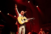 Gringo Mayer: Zum dritten Mal kommt Gringo Mayer zu seinem Jahresabschlusskonzert in das BASF Feierabendhaus.
© WOW-Magazin, Murat Bilir