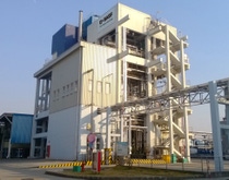 BASF wird die Produktionskapazität für synthetische Ester-Basisöle am Standort Jinshan in China nahezu verdoppeln. Foto: BASF